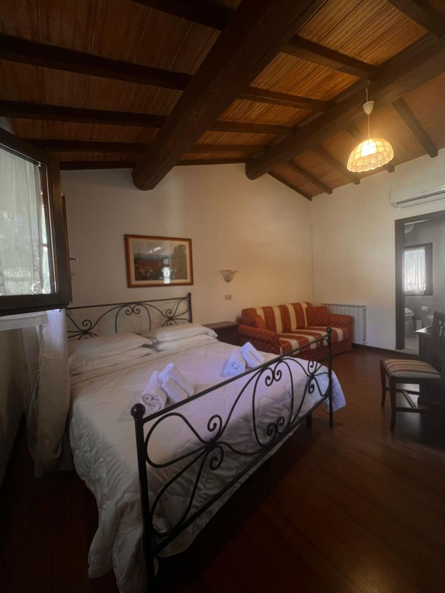 Hotel Il Pietreto Колле-ді-Валь-д'Ельса Екстер'єр фото
